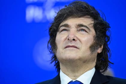 El presidente Javier Milei observa la reunión del "Consejo de la Paz" durante la reunión anual del Foro Económico Mundial (FEM) en Davos