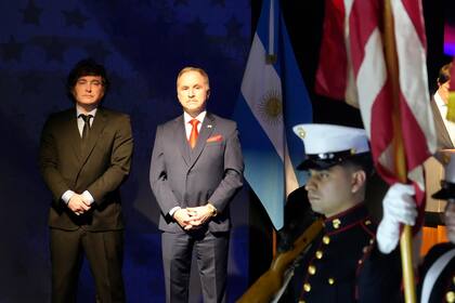 El presidente Javier Milei participó de la celebración por el 250° aniversario de la Independencia de los Estados Unidos, realizada en la residencia del embajador de ese país en la Argentina, Peter Lamelas