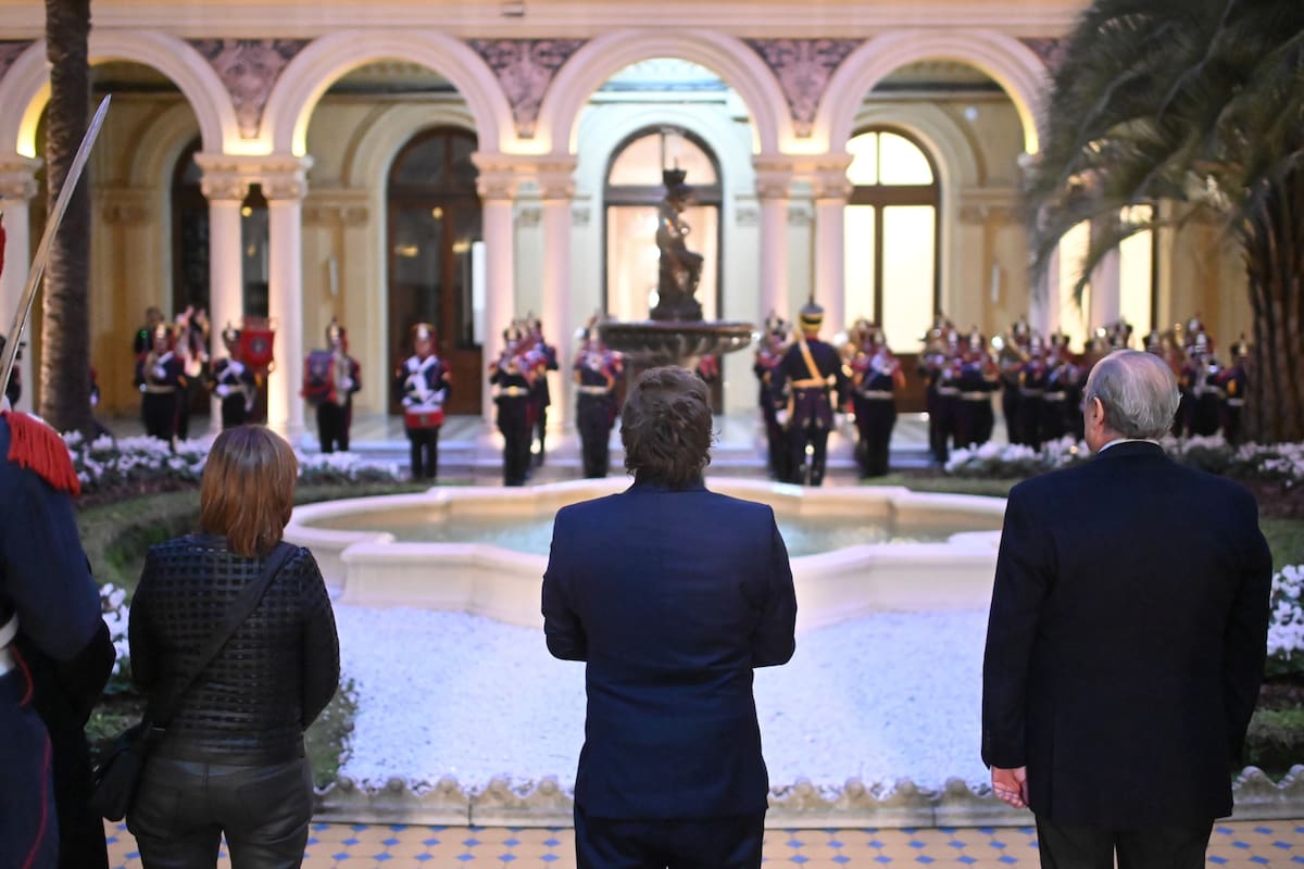 El presidente Javier Milei participó junto a los ministros de un acto por el 9 de julio en la Casa Rosada
