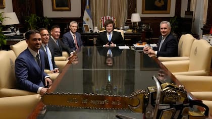 El presidente Javier Milei recibió a Peter Thiel en la Casa Rosada en abril.