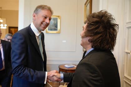 El presidente Javier Milei recibió al CEO global de Rio Tinto, Jakob Stausholm, quien conoce de cerca la Argentina, ya que vivió en Buenos Aires cuando trabajaba en la petrolera Shell