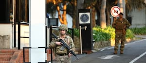 El coronel Tereso, de la Casa Militar, encabeza el recambio luego de la salida de funcionarios y empleados