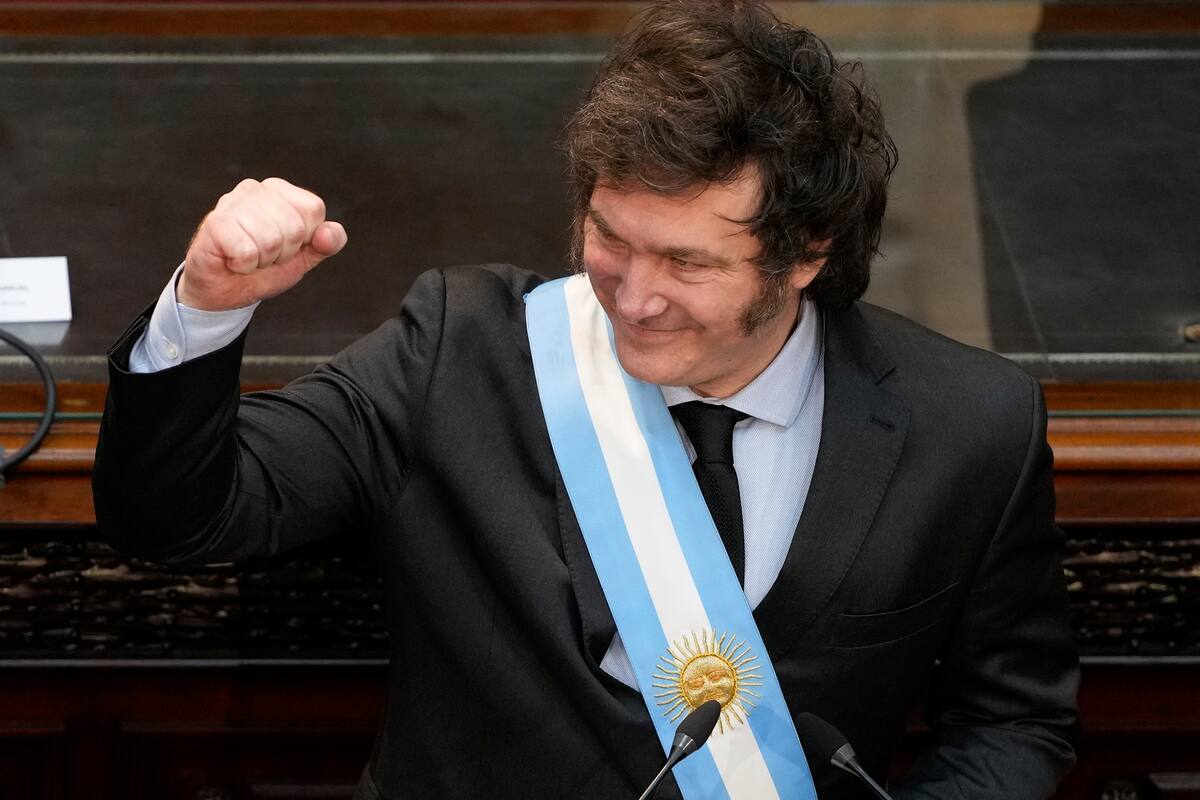 El presidente Javier Milei se dirige a los legisladores en la sesión de apertura legislativa, el viernes 1 de marzo de 2024