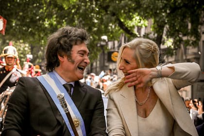 El presidente Javier Milei y la secretaria de la Presidencia, Karina Milei