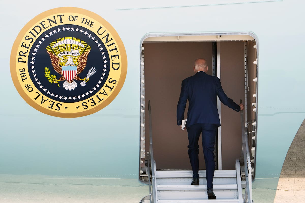 El presidente Joe Biden aborda el Air Force One, el 28 de junio de 2023, en la Base de la Fuerza Aérea Andrews, en Maryland