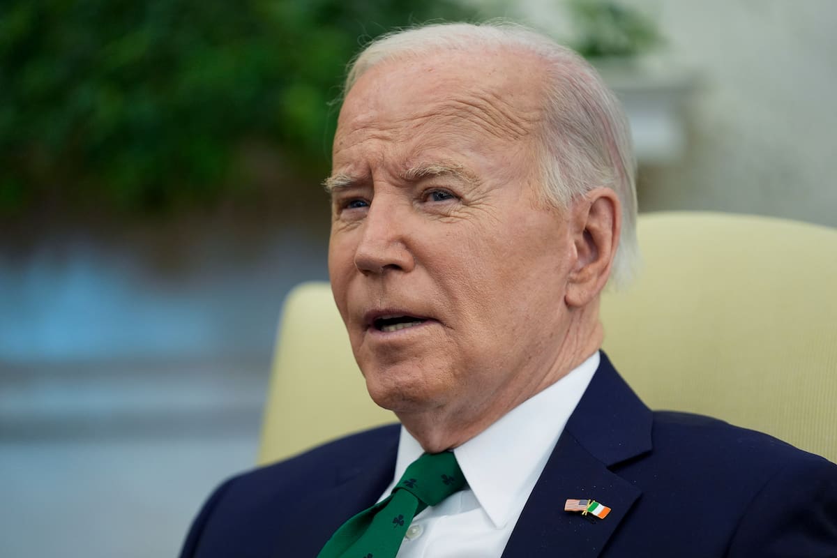 El presidente Joe Biden protagonizó varios tropiezos en público