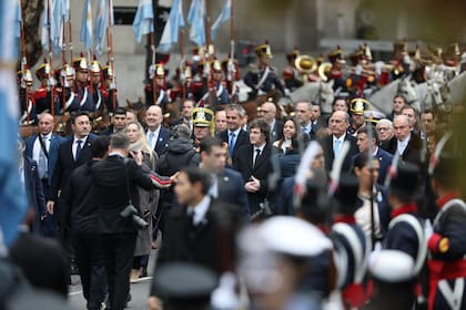 El Presidente llegó a la Catedral Metropolitana junto a su Gabinete pero sin Villarruel.