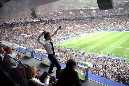 El presidente Macron, celebra el triunfo de Francia en la final de Rusia 2018