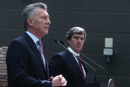El Presidente mantuvo la posición de la Argentina e insistió en la necesidad de que haya elecciones "limpias y justas" como método para resolver la crisis
