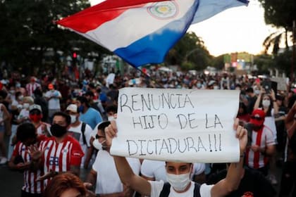 El presidente Mario Abdo Benítez está bajo mucha presión por la ausencia de vacunas y su manejo de la crisis de coronavirus