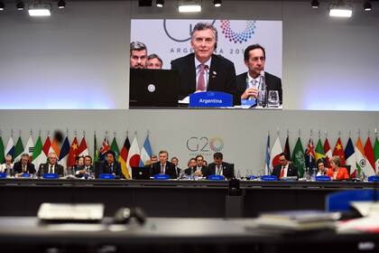 El presidente Mauricio Macri, en el segundo dia de sesión plenaria de la cumbre de líderes del G20 que se desarrolla en el predio de Costa Salguero