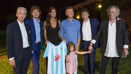 El presidente, Mauricio Macri, junto a su familia y la legendaria banda británica The Rolling Stones