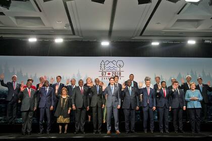 El presidente Mauricio Macri se ubicó en primera fila en la foto que reunió a los miembros del G7 y a los jefes de Estado invitados.