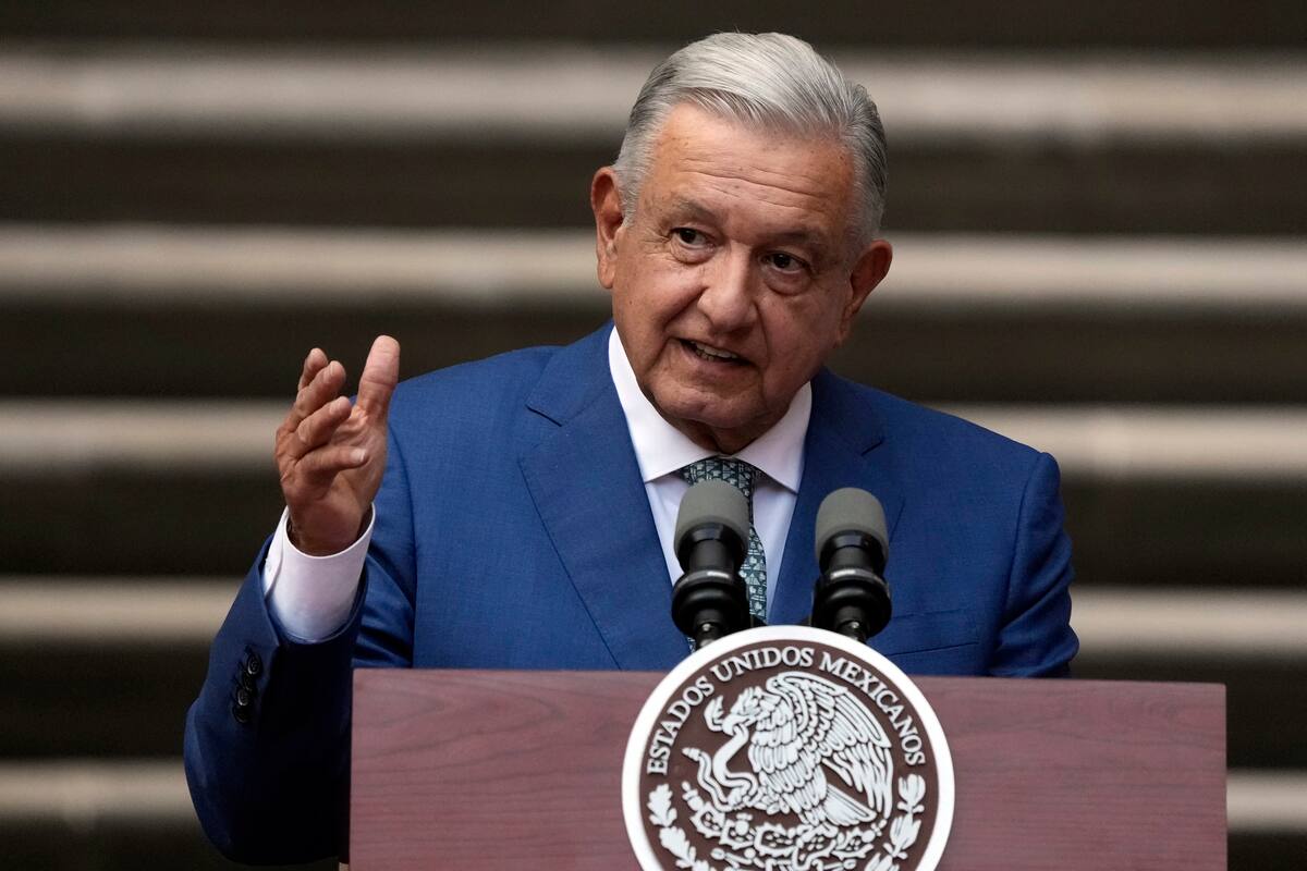 El presidente mexicano, Andrés Manuel López Obrador, durante una conferencia de prensa en el Palacio Nacional en Ciudad de México. (AP Foto/Fernando Llano, Archivo)