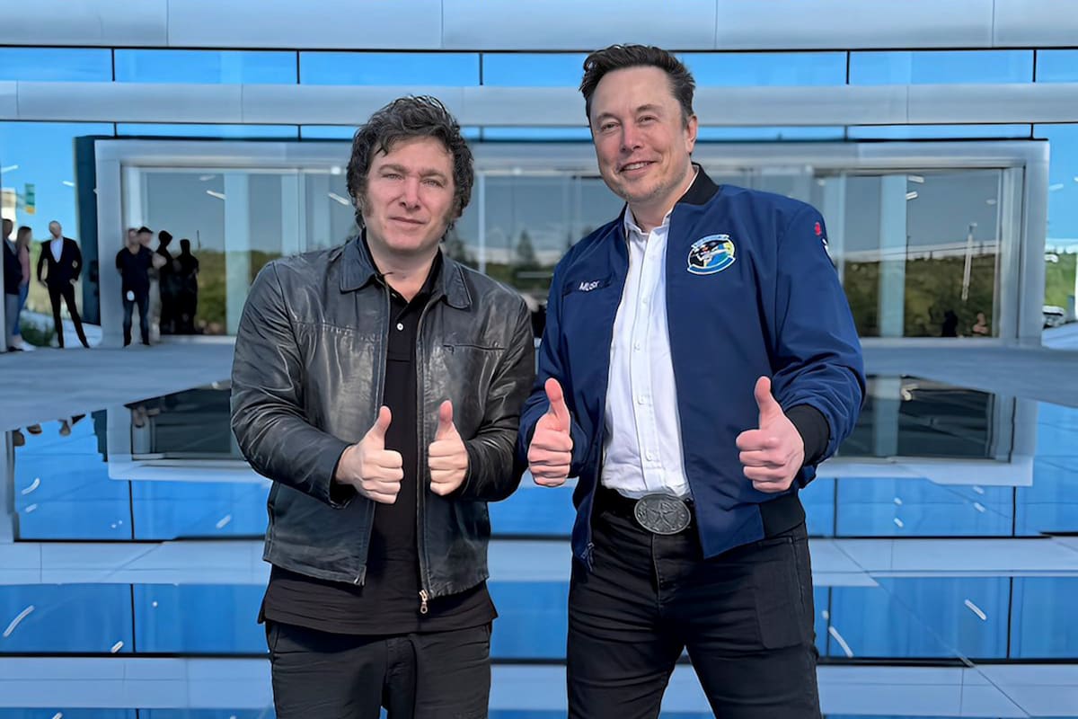 El presidente Milei, durante su rutilante encuentro con Elon Musk en la planta Tesla en Texas