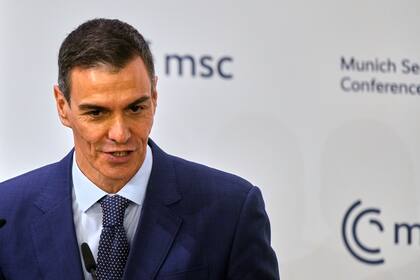 El presidente Pedro Sánchez brindó un mensaje desde la sede de gobierno para fijar su postura sobre el conflicto internacional