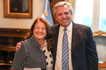 El Presidente propuso a Alicia Castro para ser la embajadora argentina en Rusia, pero fuentes del Gobierno dijeron que "casi seguro" desistirá de su designación luego de las críticas de Castro al canciller Felipe Solá
