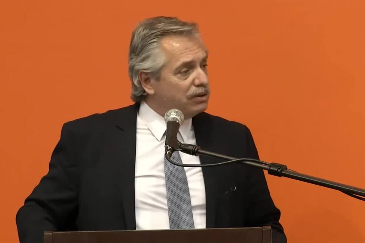 El Presidente quiere simplificar los tributos que pagan empresas y personas, más allá del impuesto "por única vez" a las grandes fortunas