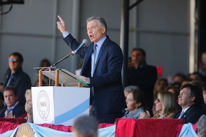 El presidente recibió el apoyo de los presentes durante su discurso