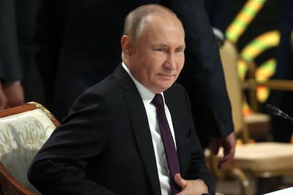 El presidente ruso Vladimir Putin asiste a la cumbre con los líderes de los países postsoviéticos de la Comunidad de Estados Independientes (CEI) en formato ampliado en Astana el 14 de octubre de 2022.