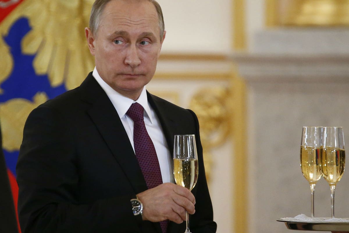 El presidente ruso, Vladimir Putin, asiste a una ceremonia de presentación de credenciales diplomáticas en el Kremlin, en Moscú el 9 de noviembre de 2016