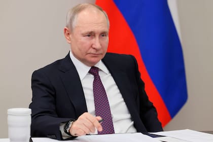 El presidente ruso, Vladimir Putin, asiste a una reunión en Ulan-Ude, Rusia, el martes 14 de marzo de 2023. (Mikhail Metzel, Sputnik, Foto de Pool del Kremlin vía AP)