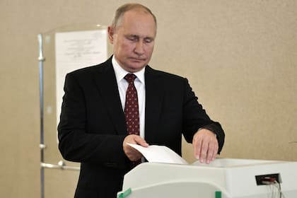 El presidente ruso, Vladimir Putin, emitió su voto en un colegio electoral durante las elecciones de la Duma de la ciudad de Moscú el 8 de septiembre de 2019