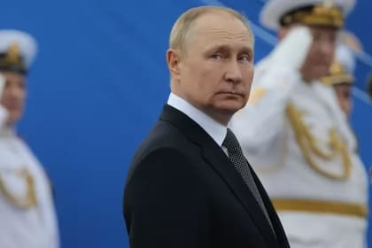 El presidente ruso, Vladimir Putin, en un acto con militares