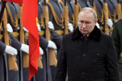 El presidente ruso Vladimir Putin en una ceremonia patria  en Moscú el 23 de febrero del 2022