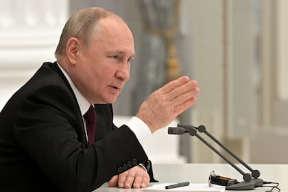 El presidente ruso, Vladimir Putin, habla en una reunión en el Consejo de Seguridad de Rusia