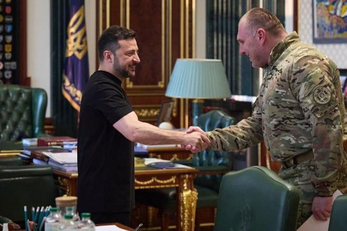 El Presidente ucraniano, Volodimir Zelensky, con el jefe del servicio de seguridad ucraniano, Vasyl Malyuk