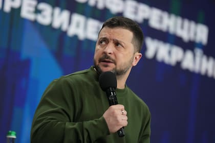 El presidente ucraniano Volodymyr Zelensky en conferencia de prensa en Kiev, Ucrania, el 25 de febrero de 2024. (Foto AP /Evgeniy Maloletka)