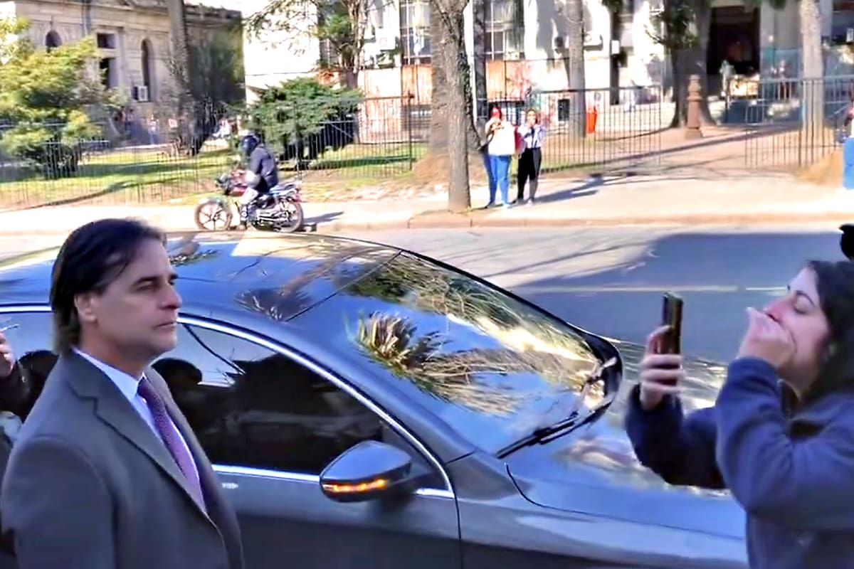 El presidente uruguayo, Luis Lacalle Pou, recibió reclamos por la educación