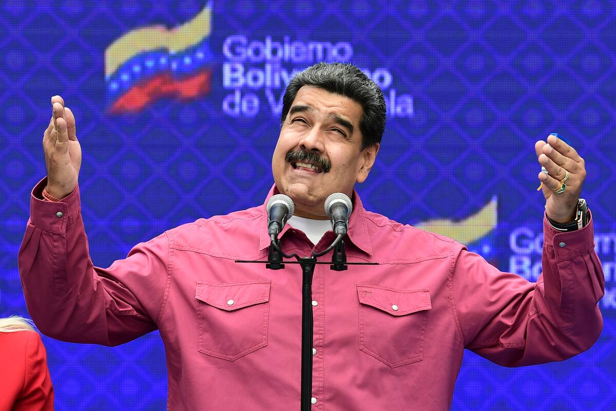 El presidente venezolano, Nicolás Maduro, durante una conferencia de prensa en un colegio electoral en la escuela Simón Rodríguez en Fuerte Tiuna, Caracas, el 6 de diciembre de 2020 durante las elecciones legislativas de Venezuela