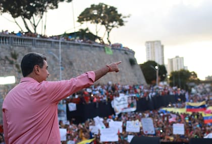 El presidente venezolano, Nicolás Maduro, durante el acto de juramentación de los Comités Bolivarianos de Base Integral, Venezuela, el 15 de noviembre de 2025