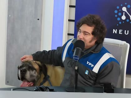 El Presidente y su perro Conan, que fue clonado