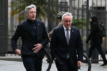 El presidente y vicepresidente del Banco Central, Santiago Bausili y Vladimir Werning; el BCRA reemplazó el ajuste quincenal vía licitaciones por un manejo diario de los depósitos del Tesoro, lo que generó dudas entre los inversores