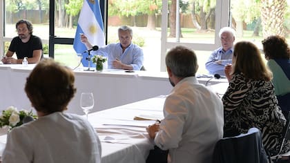 El comité de especialistas que asesora a Fernández promueve una cuarentena dura en AMBA