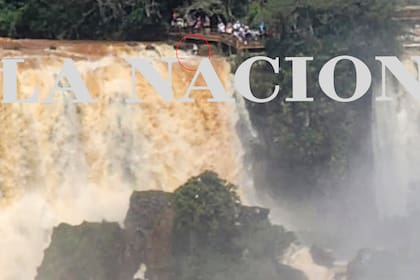 El presunto momento de la caída, captado por un turista