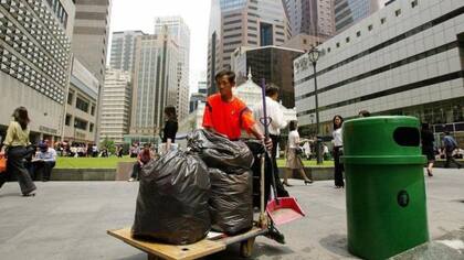 El presupuesto de Singapur en personal de limpieza de espacios públicos asciende al menos a US$87 millones al año.
