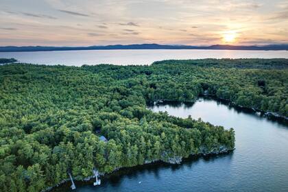 El presupuesto operativo aprobado por los fideicomisarios del Distrito de Agua asciende a 63,8 millones de dólares para 2025, marcando un aumento del 6,2% respecto al año anterior (Facebook Portland Water District)