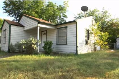 El primer aspecto de la casa y el garage. Imagen: HGTV