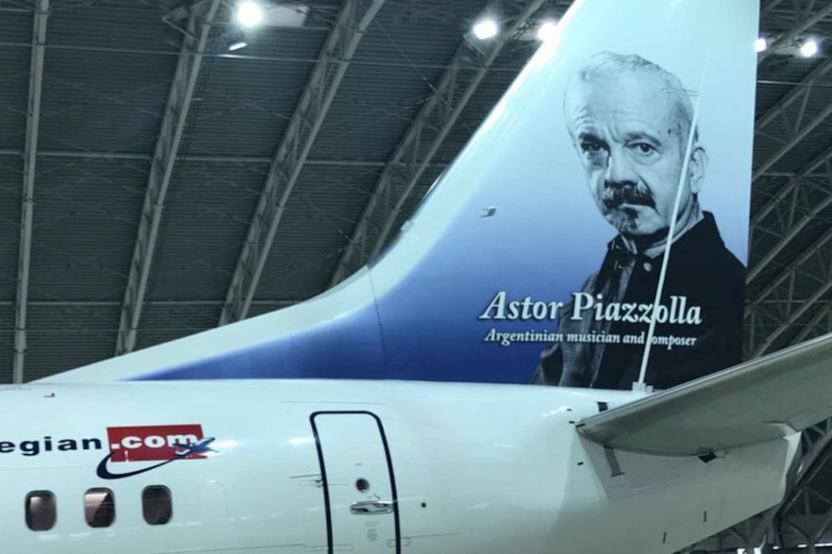 El primer avión de Norwegian que llegó al país