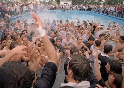 El primer bautismo para la gente de Don Torcuato, que así festejó una campaña histórica