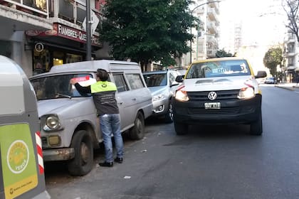 El primer chequeo lo hacen desde la comuna en donde se encuentre el auto