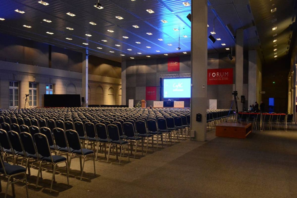 El primer debate presidencial es en el Centro de Convenciones Forum de Santiago del Estero y será transmitido en vivo