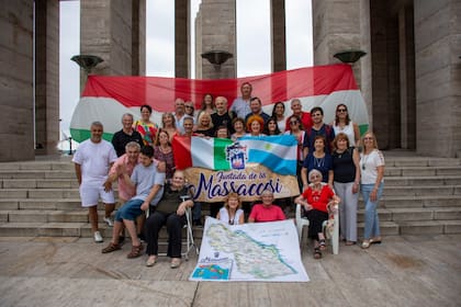 El primer encuentro se realizó el 10 de diciembre de 2022 en el Monumento a la Bandera, en Rosario