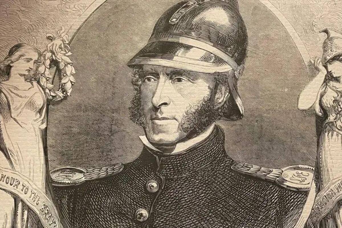 El primer jefe de bomberos de Edimburgo fue el inspector de construcción de 23 años James Braidwood.