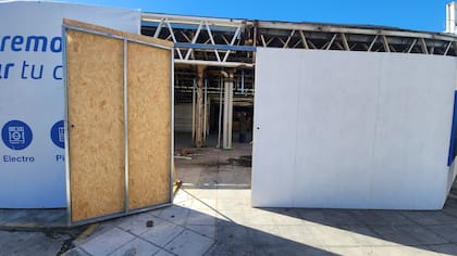 El primer local de Decathlon se ubica en Vicente López, en el complejo Al Río