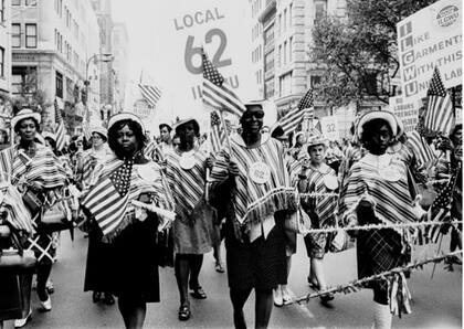 El primer lunes de septiembre de cada año, el Día del Trabajo es una celebración anual de los logros sociales y económicos de los trabajadores estadounidenses